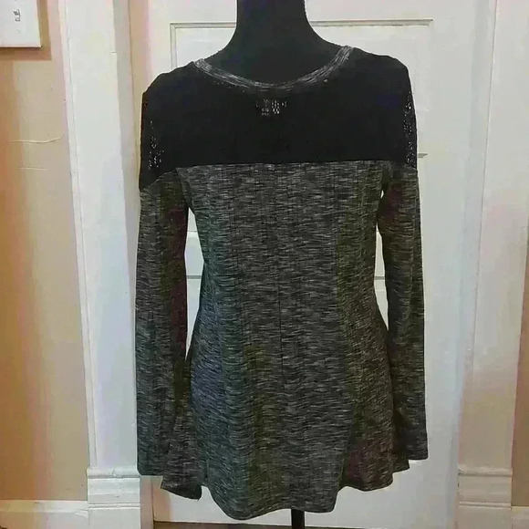 Madison & Berkeley Top #0065D - Picture 6 of 7